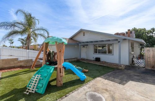 748 Mill St, Lake Elsinore CA  92530-4336 exterior