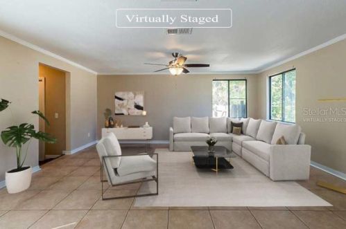9 Granada Rd, De Bary, FL 32713-3305