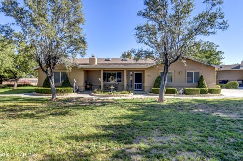 1520 Grasshopper Ln, Chino Valley, AZ 86323-5874