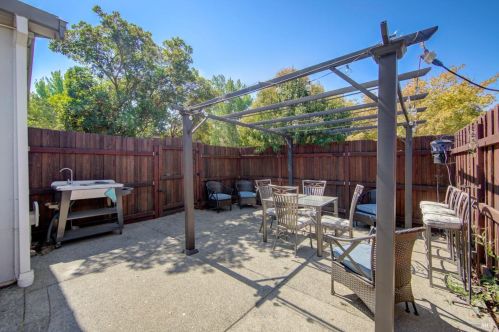 3881 Louis Krohn Dr, Santa Rosa CA  95407-2529 exterior