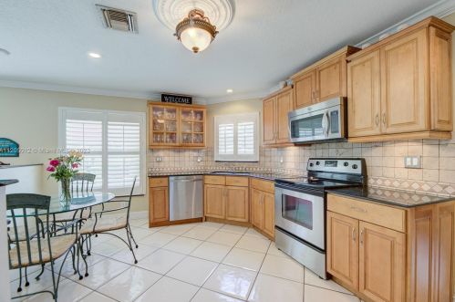 15612 16 Ct, Hollywood FL 33027-2347 exterior