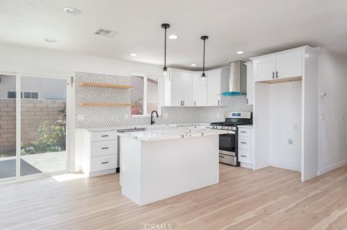 51655 Avenida Diaz, La Quinta CA  92253-3122 exterior