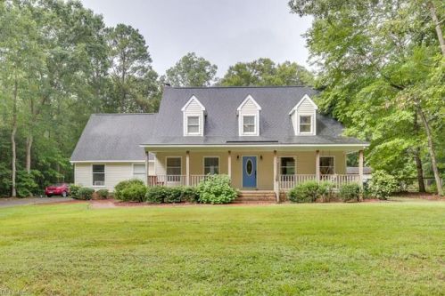 101 Robin Ln, Smithfield, VA 23430-7039