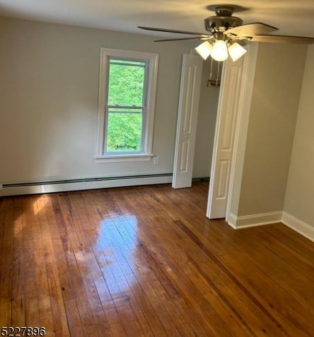 5 Pierson Ln, Oxford NJ  07863-3278 exterior