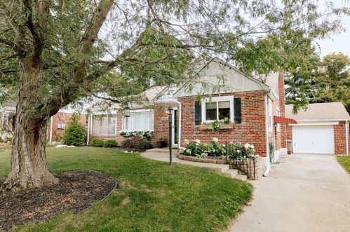 2668 Bonnie Dr, Cincinnati, OH 45230-1106