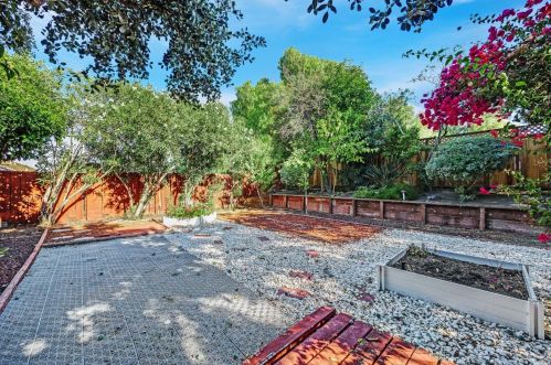 61 Kenneth Ct, West Pittsburg CA  94565-1545 exterior