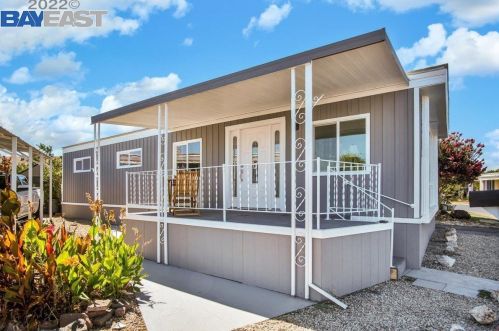 28223 Armour St, Hayward, CA 94545-4803