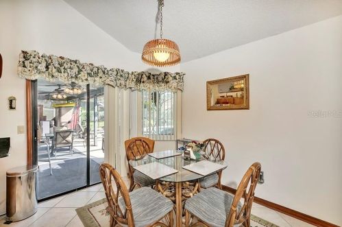 1750 Singing Palm Dr, Apopka FL  32712-2465 exterior