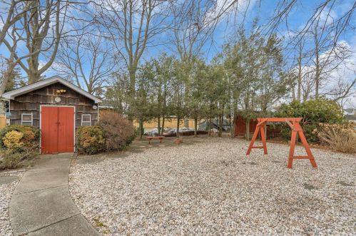 538 5 St, Elwood NY  11731-2105 exterior