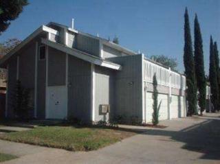 2104 Raymond Ave, Altadena CA  91001-5712 exterior