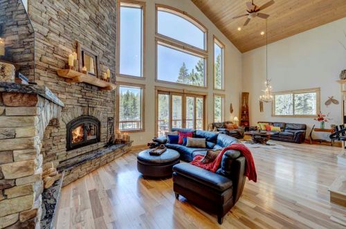 12157 Northwoods Blvd, Truckee, CA 96161-6456