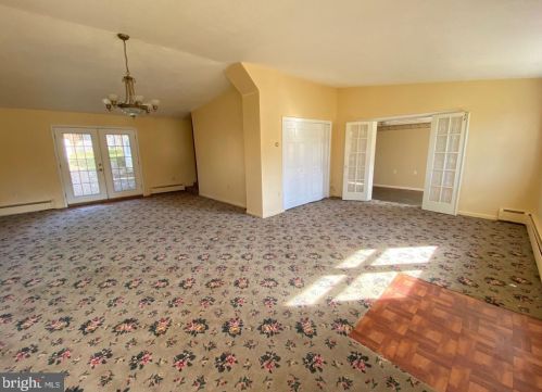 825 Elizabeth Dr, Molino PA  17961-1503 exterior