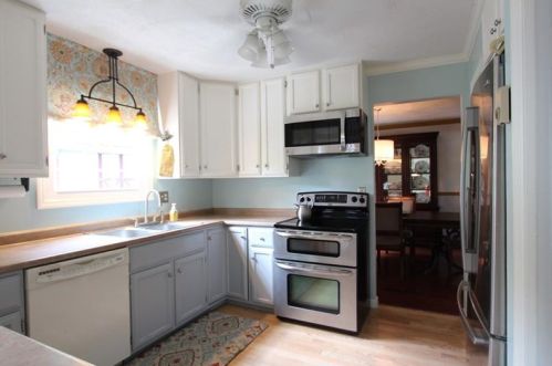 204 Oakview Dr, Ligonier, PA 15658-8752