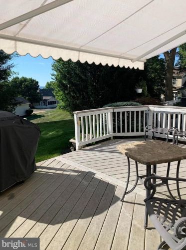 17653 Glass Ridge Pl, Gainesville VA  20155-3045 exterior