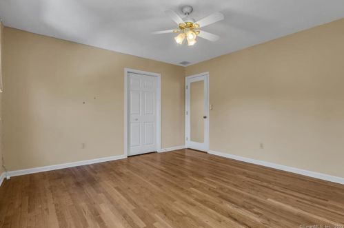 19 Fairlawn Dr, Wallingford CT 06492-2588 exterior