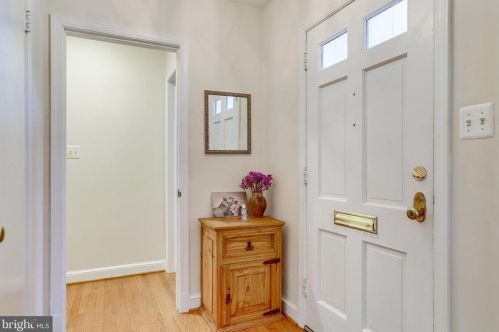 2901 Linden Ln, Falls Church VA  22042-2313 exterior