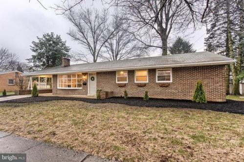 304 Maple Ave, Camp Hill, PA 17011-6523