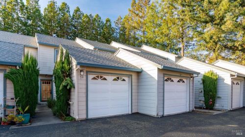 1335 Eardley Ave, Santa Rosa, CA 95401-4597