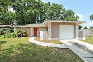 106 Euclid Loop, Seffner FL  33584-5014 exterior