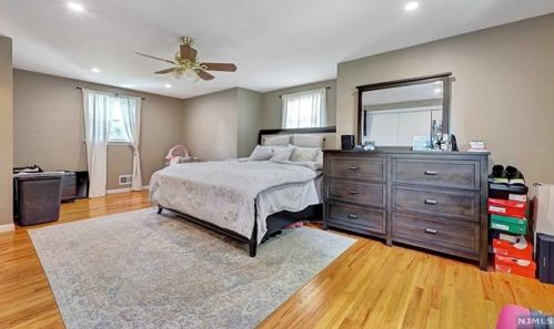 46 Delaware Ave, Dumont NJ  07628-2408 exterior