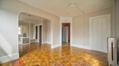 61 Poningo St, Rye Brook NY  10573-4011 exterior