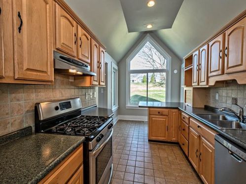 5 Ridgemead Fields Dr, Verona PA  15147-3849 exterior