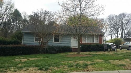 533 Sharview Cir, Charlotte, NC 28217-2631