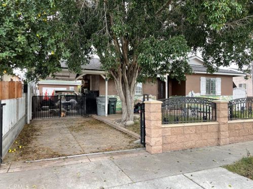 5442 Olanda St, Lynwood, CA 90262-5517
