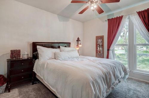 13201 Broadmeade Ave, Austin TX 78729-2815 exterior