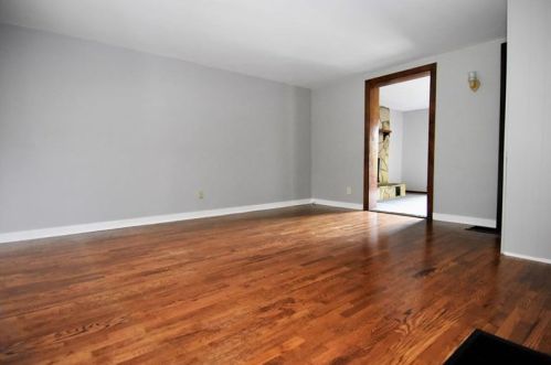 6809 Wilson St, Pittsburgh, PA 15122-2753