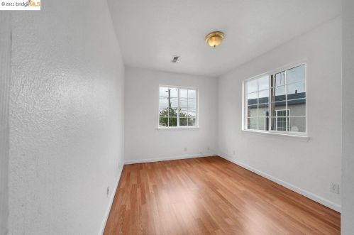 7117 Herbert Guice Way, Oakland CA  94621-3212 exterior
