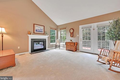 15 Leeds Ct, Lancaster, PA 17602-4676