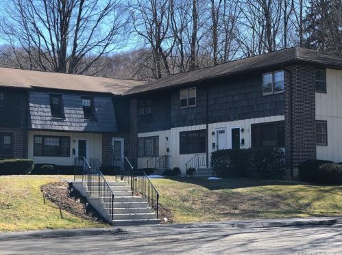 80 Chestnut St, Bethel, CT 06801-2668