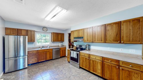 3005 Dogwood St, Beaufort SC  29906-6829 exterior