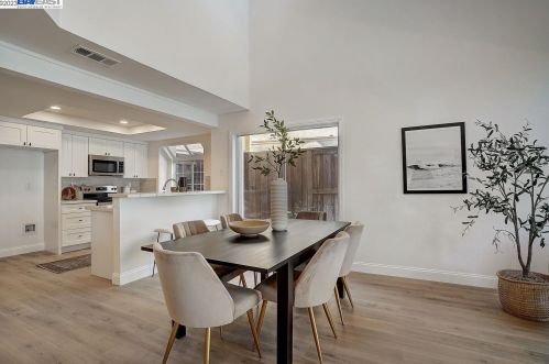 1547 Trimingham Dr, Pleasanton CA  94566-8407 exterior