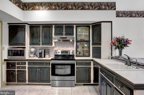 63 Willow Mill Park Rd, Navy Sup Dpt PA  17050-1757 exterior