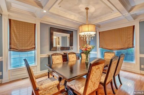 47 Hunters Run, Oakland NJ  07436-2346 exterior