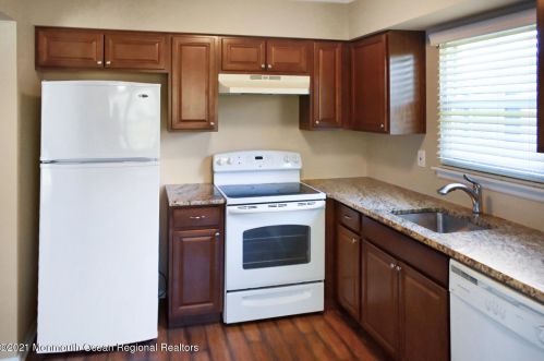 22 Phillips Rd, Bricktown NJ  08724-2441 exterior