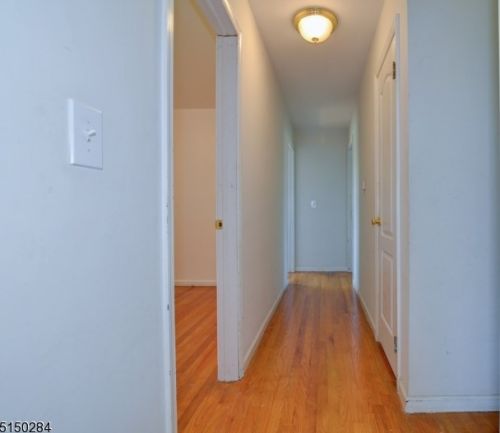 6 Sandra Rd, East Amwell Township NJ  08551-1009 exterior