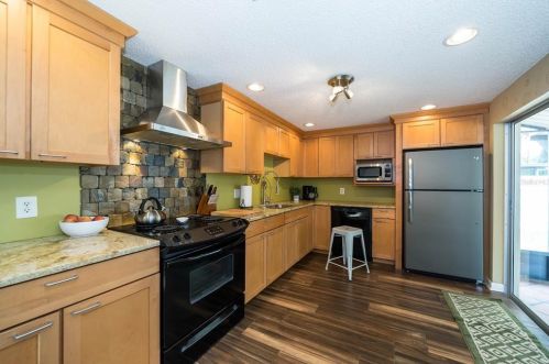 1562 Twin Palms Loop, Lutz FL  33559-6763 exterior