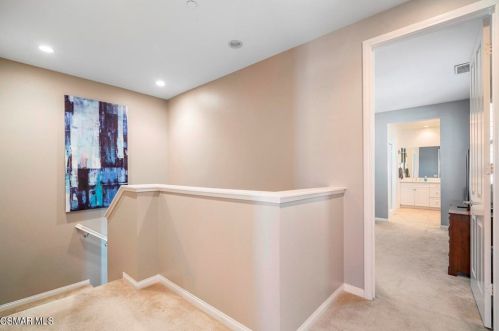 3204 Lisbon Ln, Oxnard CA 93036-7623 exterior