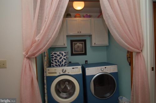 4825 Weatherhill Dr, Wilmington DE  19808-4376 exterior