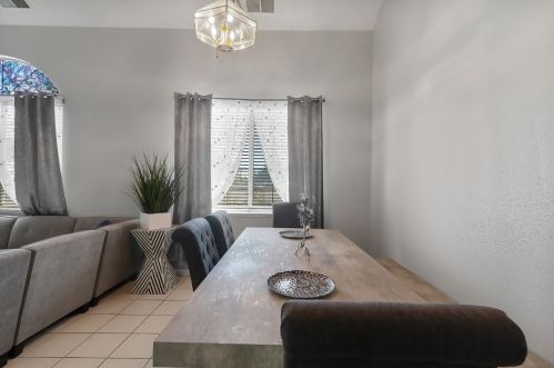 6501 Kenbridge St, Elk Grove CA  95758-6313 exterior