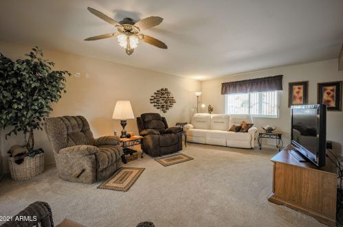 10113 Pebble Beach Dr, Sun City, AZ 85351-3924