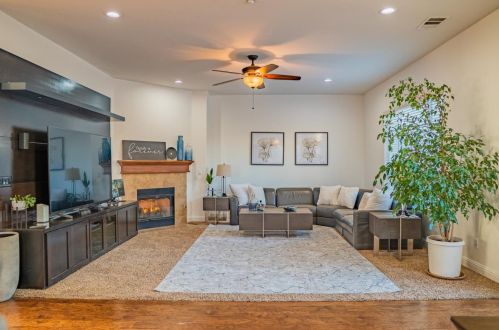 16834 Train Station Ct, Lathrop CA  95330-8638 exterior