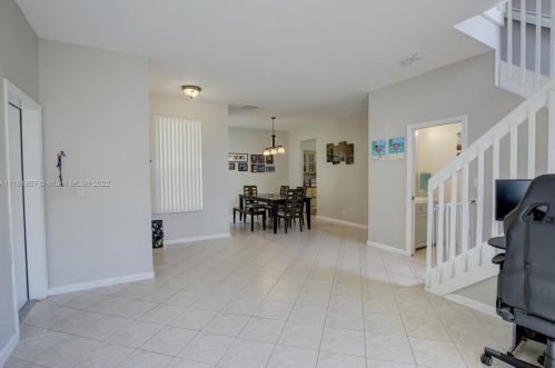 2053 149th Ave, Hollywood FL 33027-4340 exterior