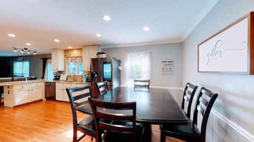 1044 Valley Wood Dr, Stonelick, OH 45103-2570