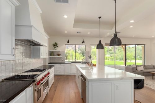 4554 Mcdonald Dr, Scottsdale AZ 85253-5328 exterior