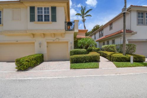120 Evergrene Pkwy, West Palm Beach, FL 33410-1505