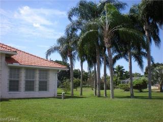 12309 Casals Ln, Bonita Springs FL  34135-6442 exterior